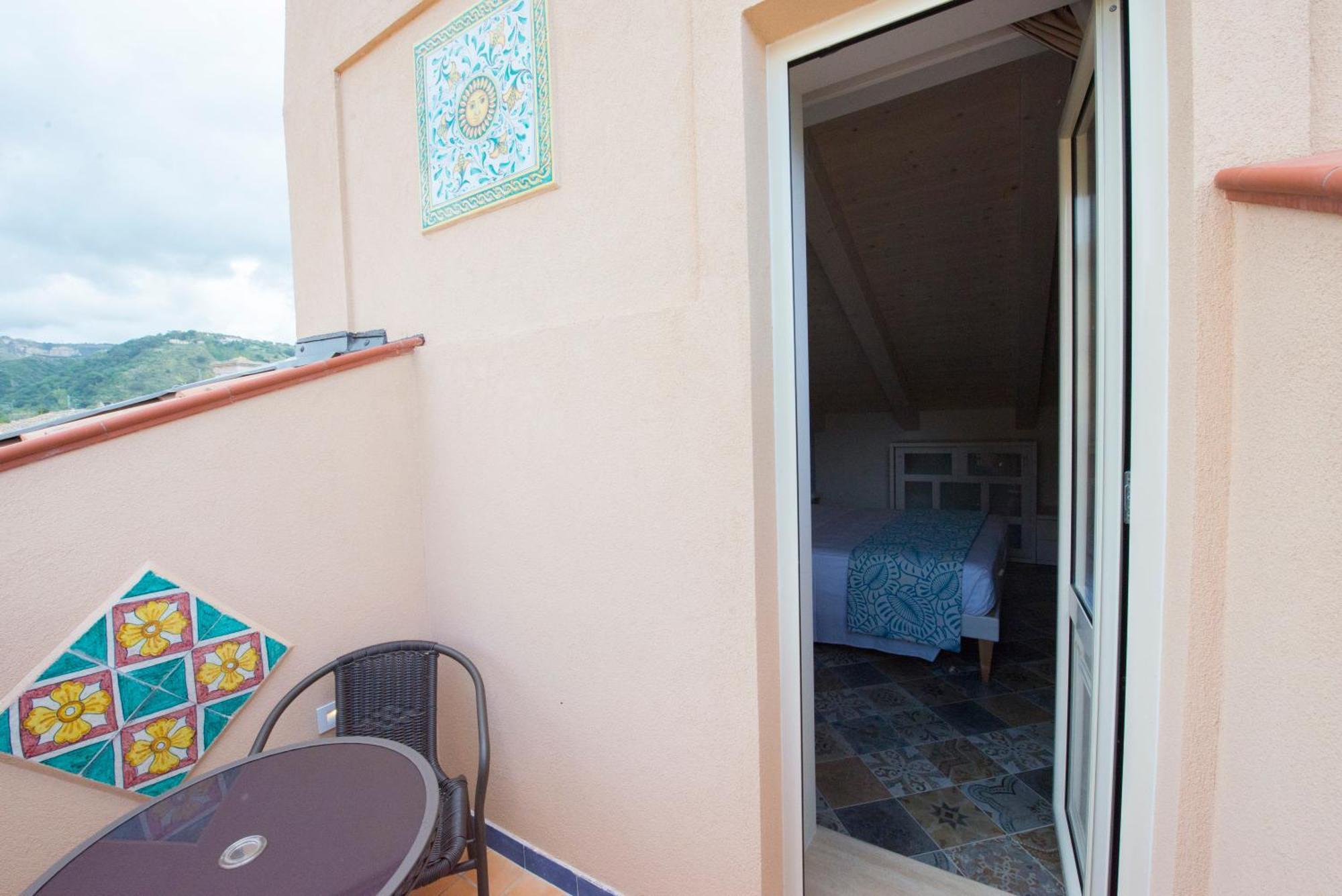 Residenza Donna Giovanna تروبيا الغرفة الصورة